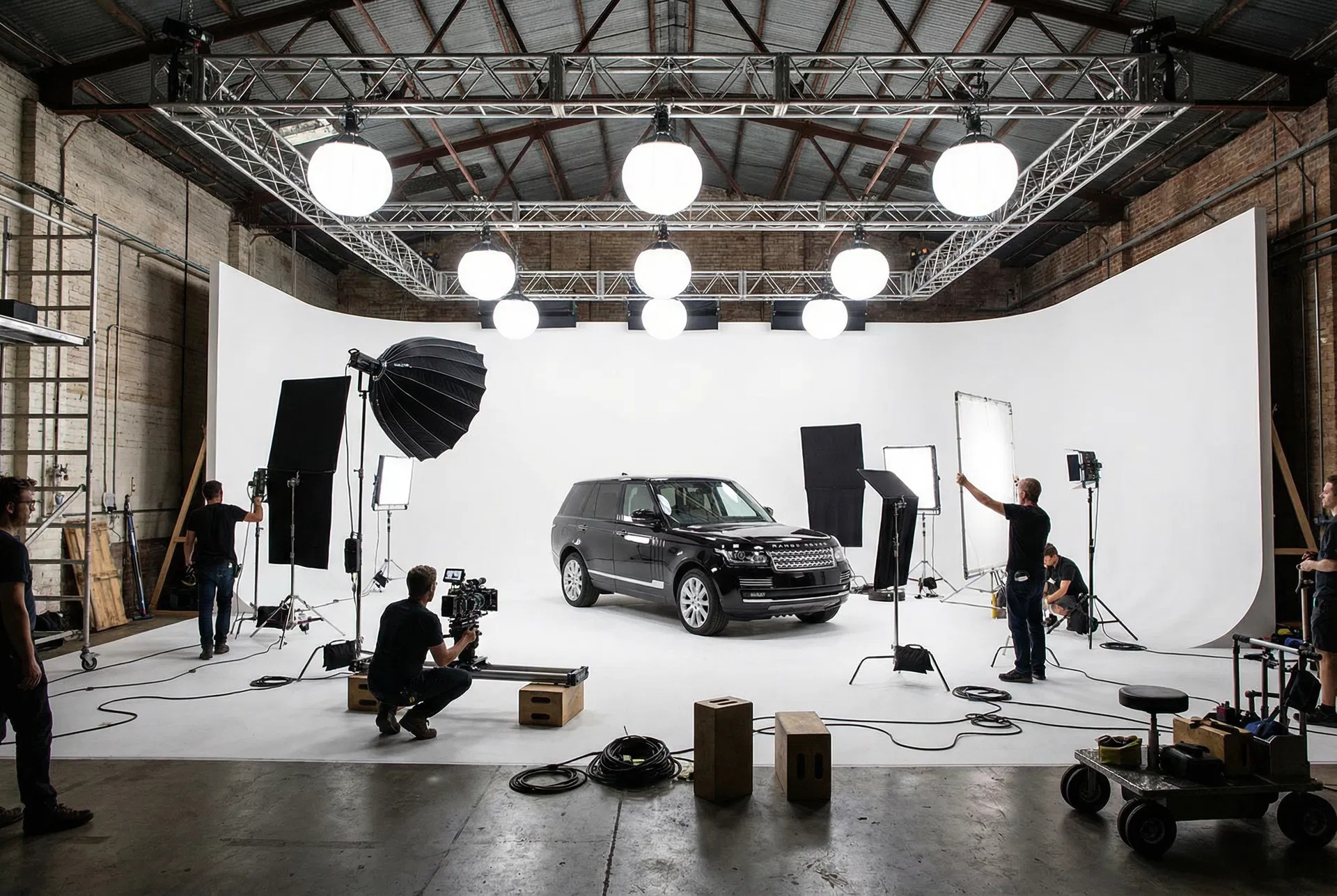Range Rover commercial setup on the white cyc with overhead truss